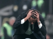 开云体育登录-包含曼联客场惨败，球员状态令人扼腕的词条