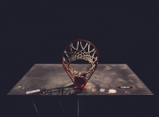 开云官网-北境之王与希腊怪兽的对话，当猛龙遇上76人，字母哥于寂静处惊雷