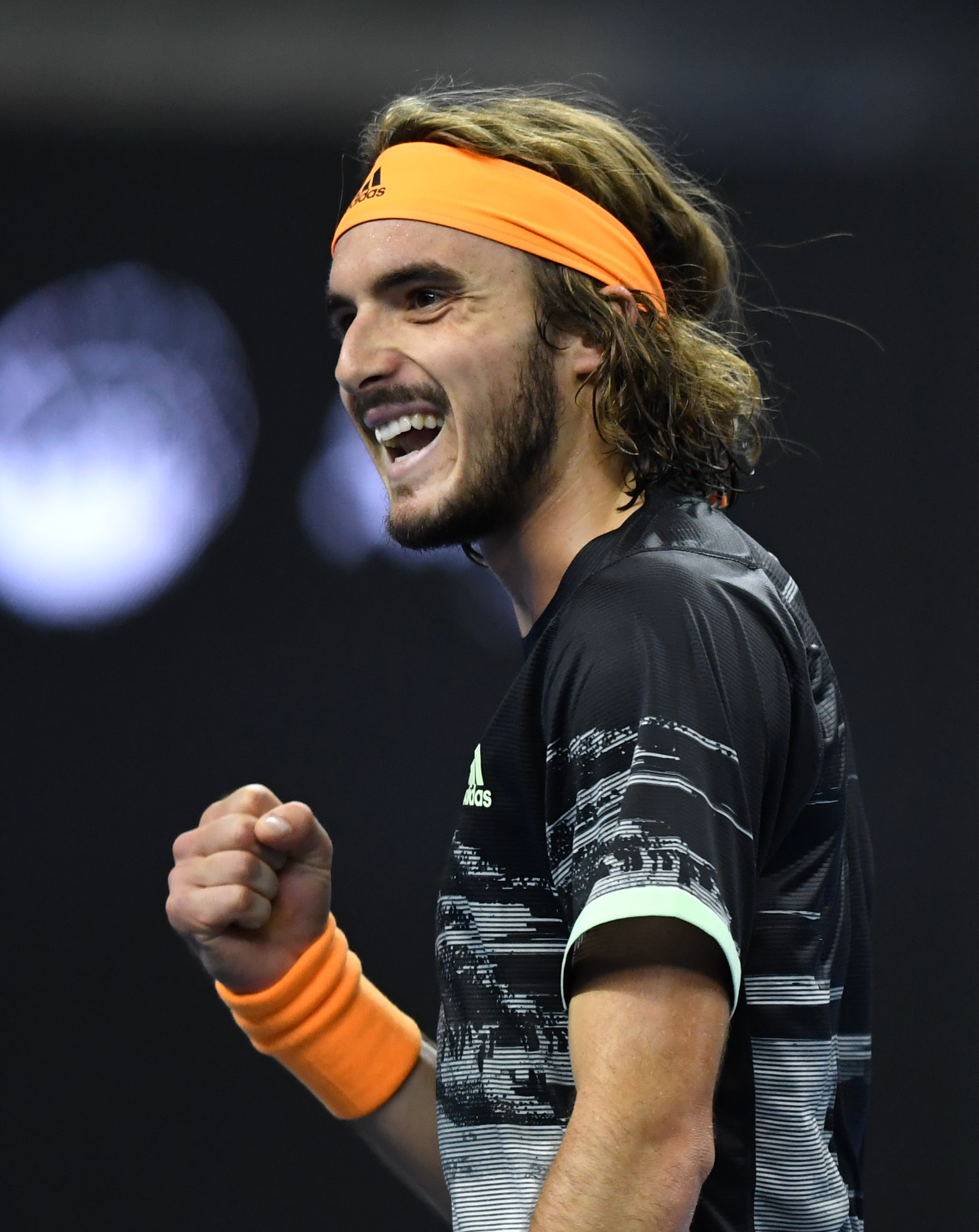 英国网球队翻盘法国网球队,西西帕斯爆发神勇的简单介绍 英国网球队翻盘法国网球队,西西帕斯爆发神勇的简单介绍