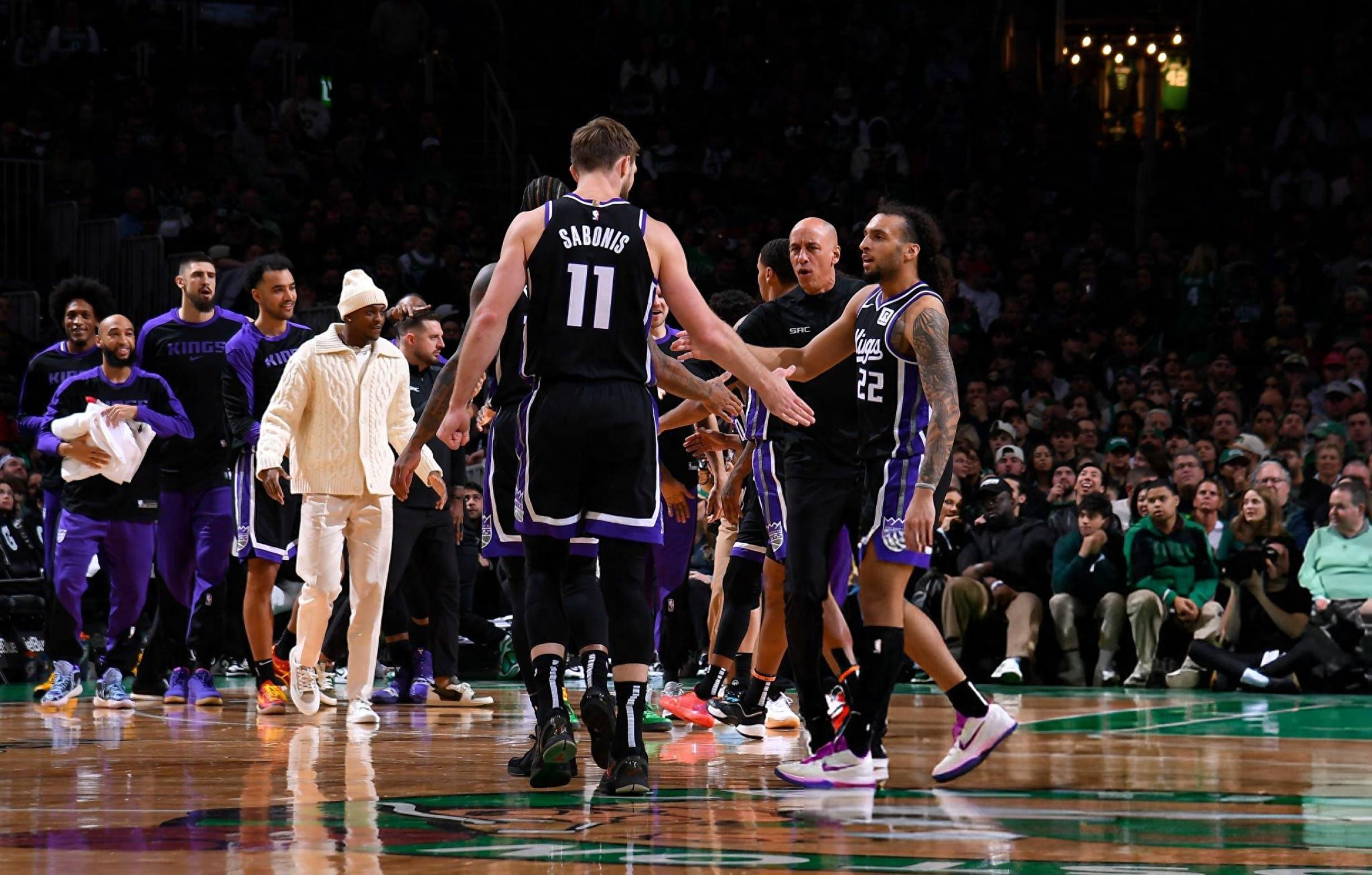 西班牙男篮鏖战76人，福克斯高光表现