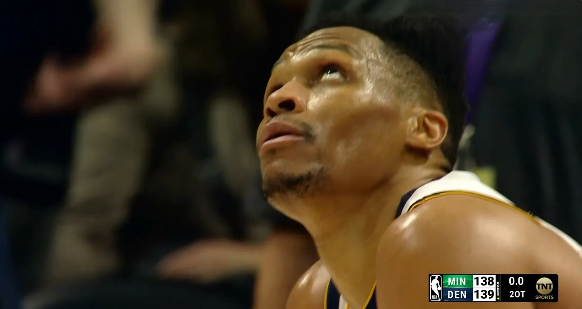 步行者强势掘金,威斯布鲁克送出助攻的简单介绍 步行者强势掘金,威斯布鲁克送出助攻的简单介绍