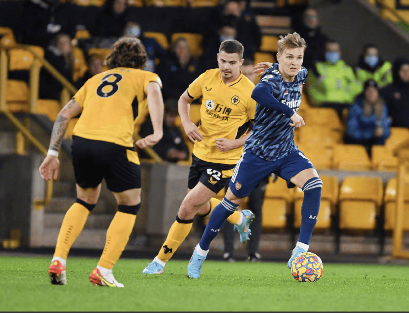 关于狼队主场告捷,凭借进球多占优势的信息 关于狼队主场告捷,凭借进球多占优势的信息