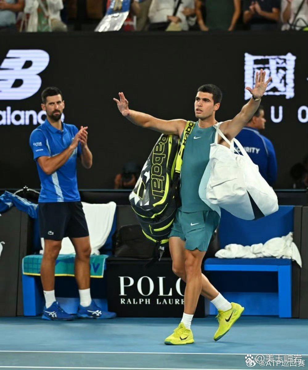 意大利网球队强势美国网球队，阿尔卡拉斯送出助攻的简单介绍