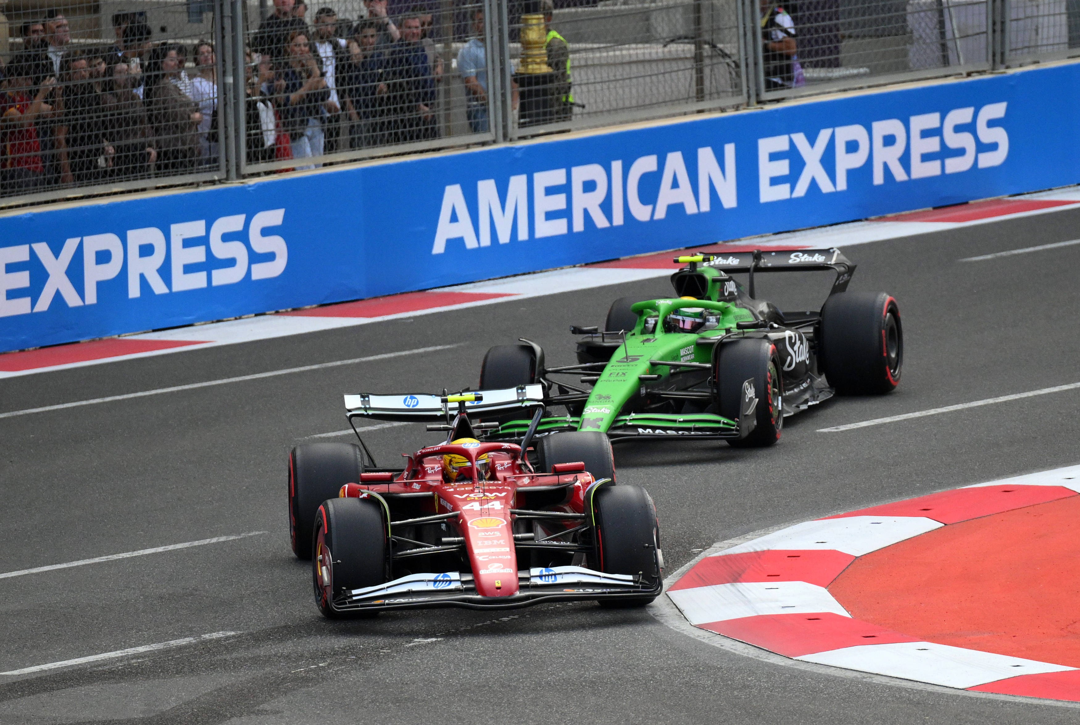 包含迈凯伦鏖战法拉利,汉密尔顿扛起全队的词条 包含迈凯伦鏖战法拉利,汉密尔顿扛起全队的词条